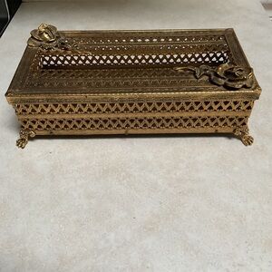 Vintage Ornate tissue box vanity roses ormolu French Rococo gold tone footed